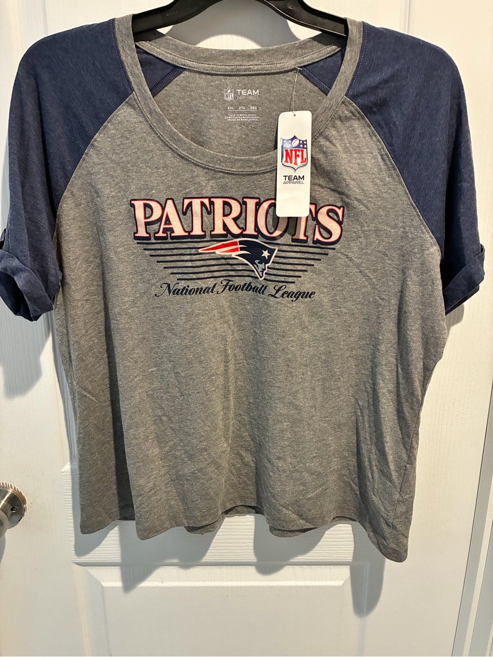 NFL New England Patriots Grey and Navy Raglan Short Sleeve Tee